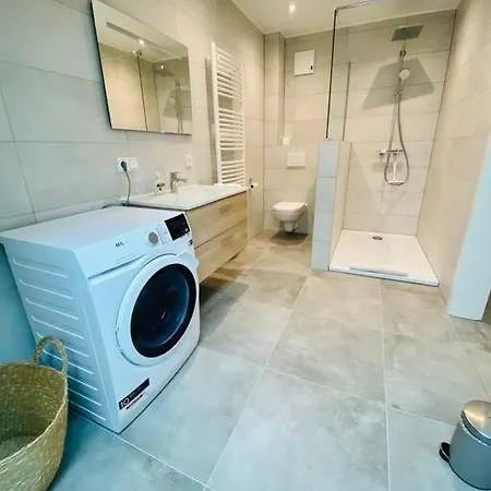 Two Bedrooms In Limpertsberg With Free Parking *